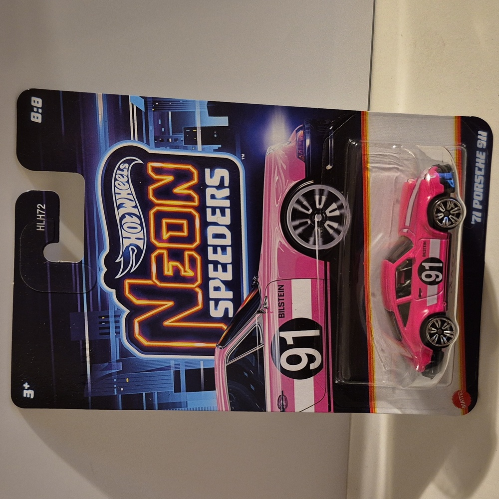 1D2 Hot Wheels 71 Porsche 911  neon speeders pink with shipping protector